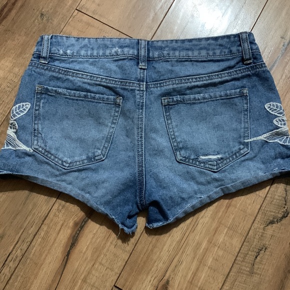 Dex shorts distressed denim embroidered flowers size 25 - Picture 8 of 13